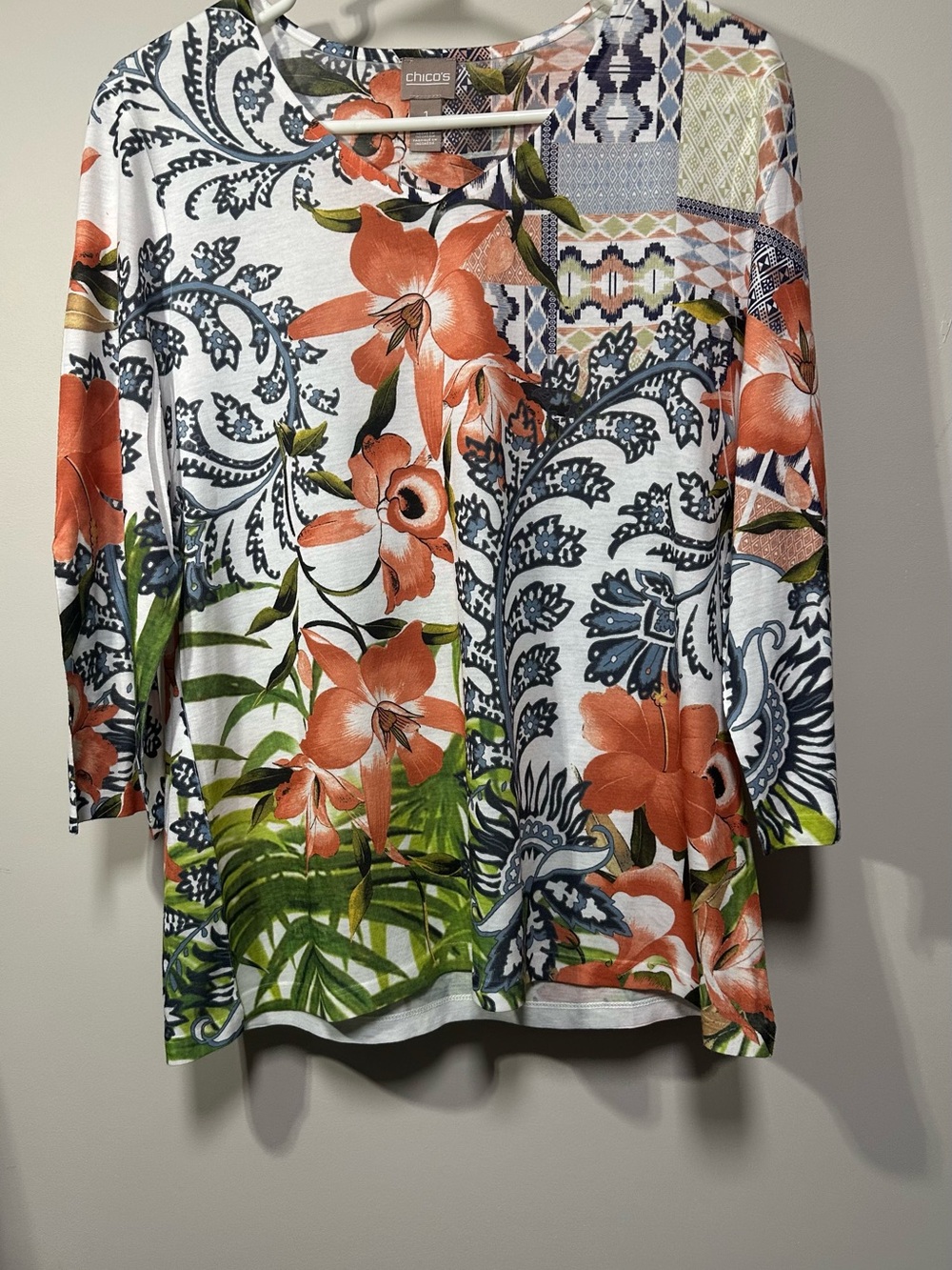 Chico's Coral, Navy & Green Mixed-Print Floral 3/4 Sleeve Top